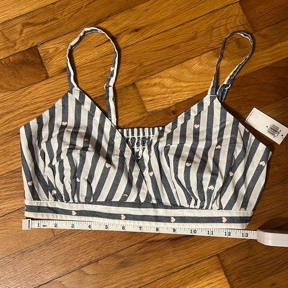 Old Navy Other - Sz M old navy cross front bralette NWT